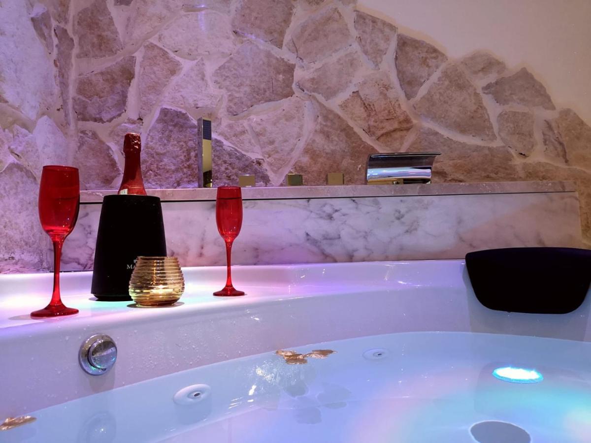 Villa Mina Con Vasca Idromassaggio Tarent Zewnętrze zdjęcie
