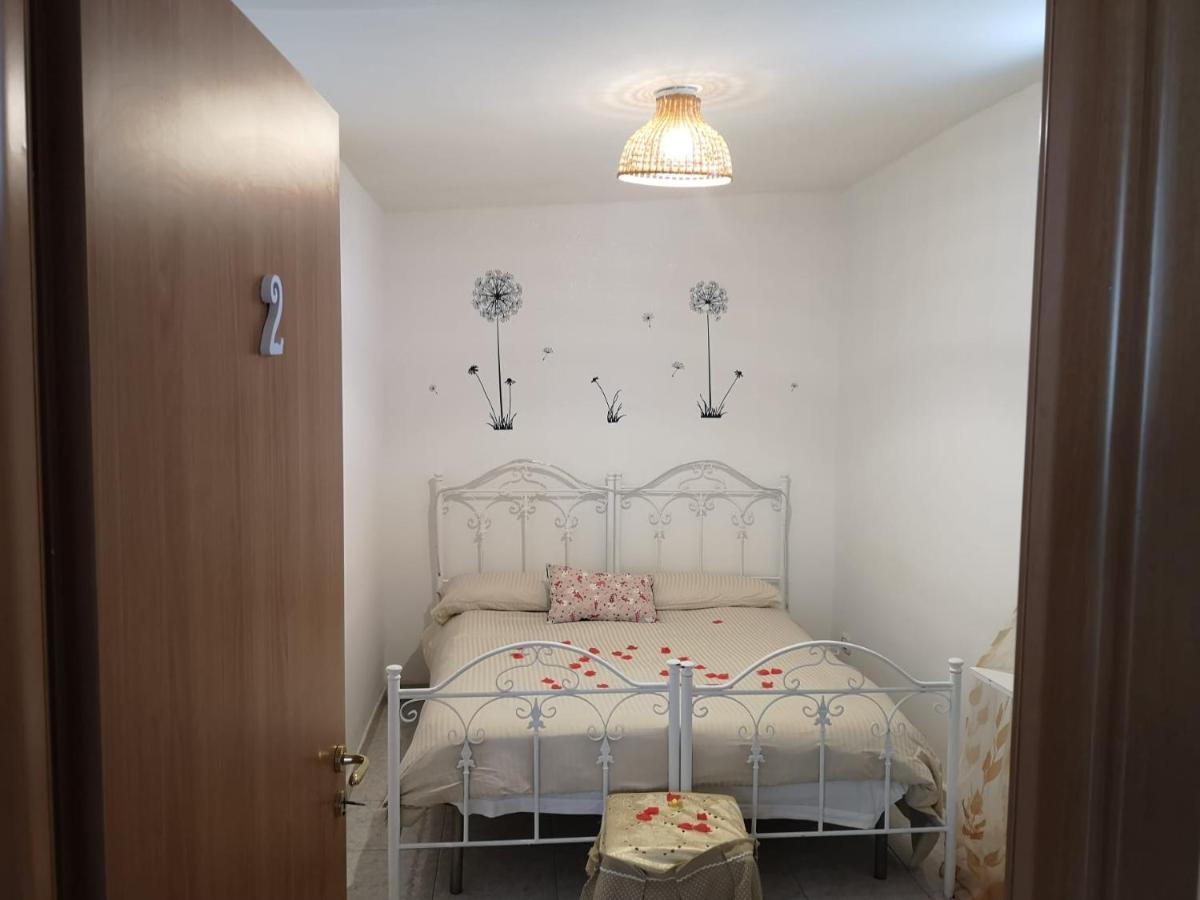 Villa Mina Con Vasca Idromassaggio Tarent Zewnętrze zdjęcie